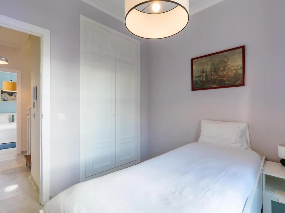 Holi-Rent Penthouse Penuelas Seville Apartment