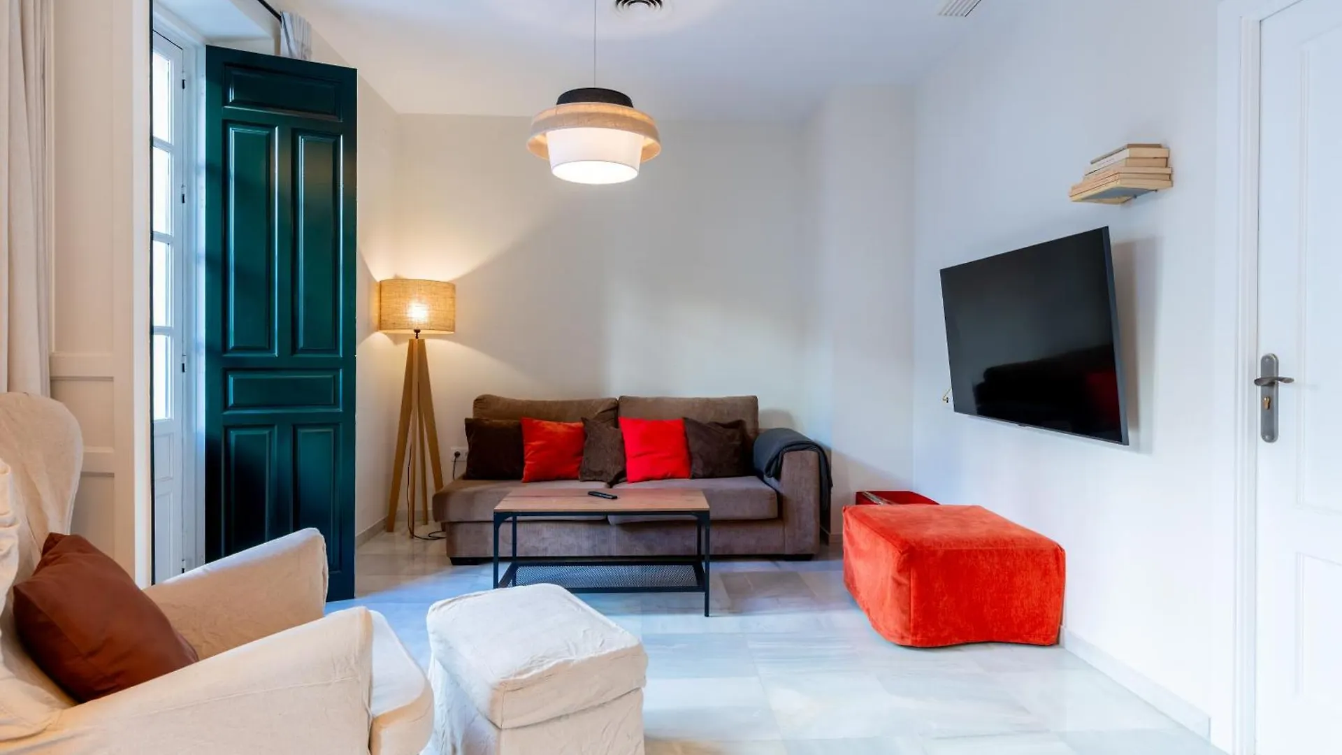 Holi-Rent Penthouse Penuelas Seville Apartment