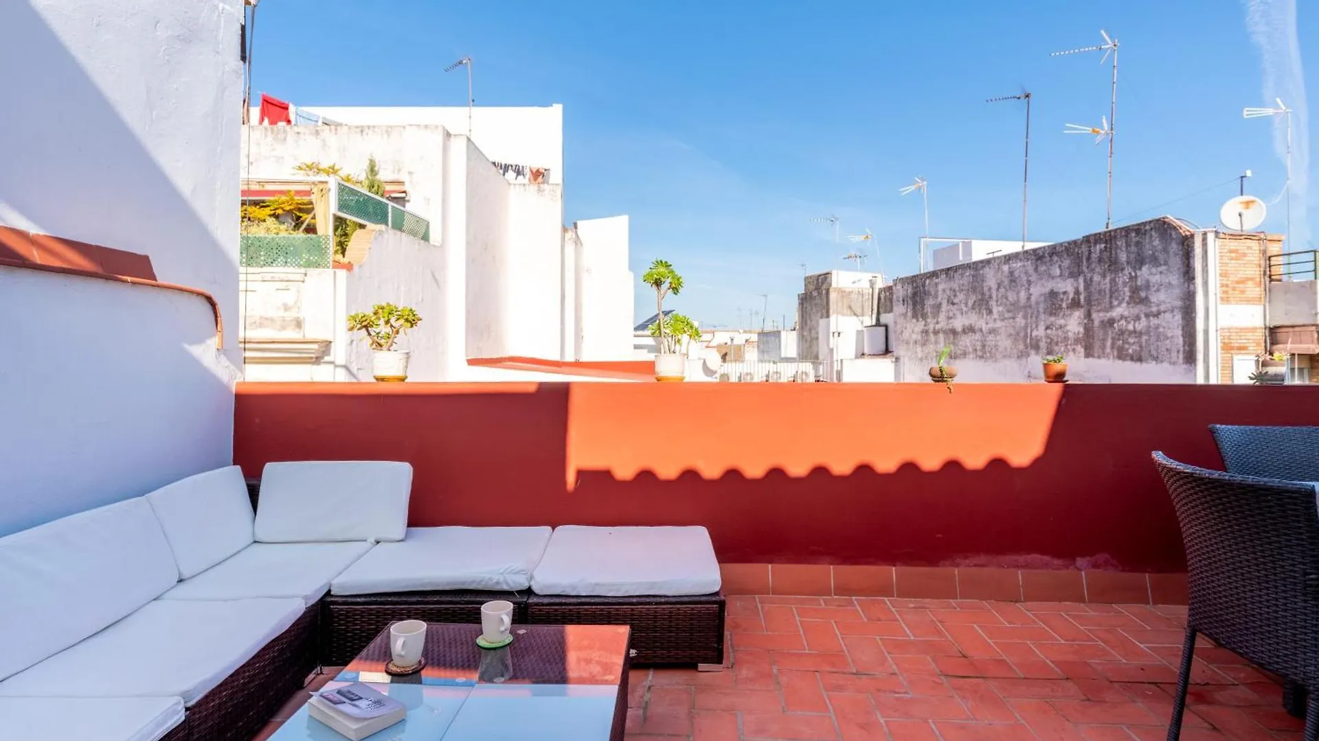 Apartment Holi-Rent Penthouse Penuelas Seville