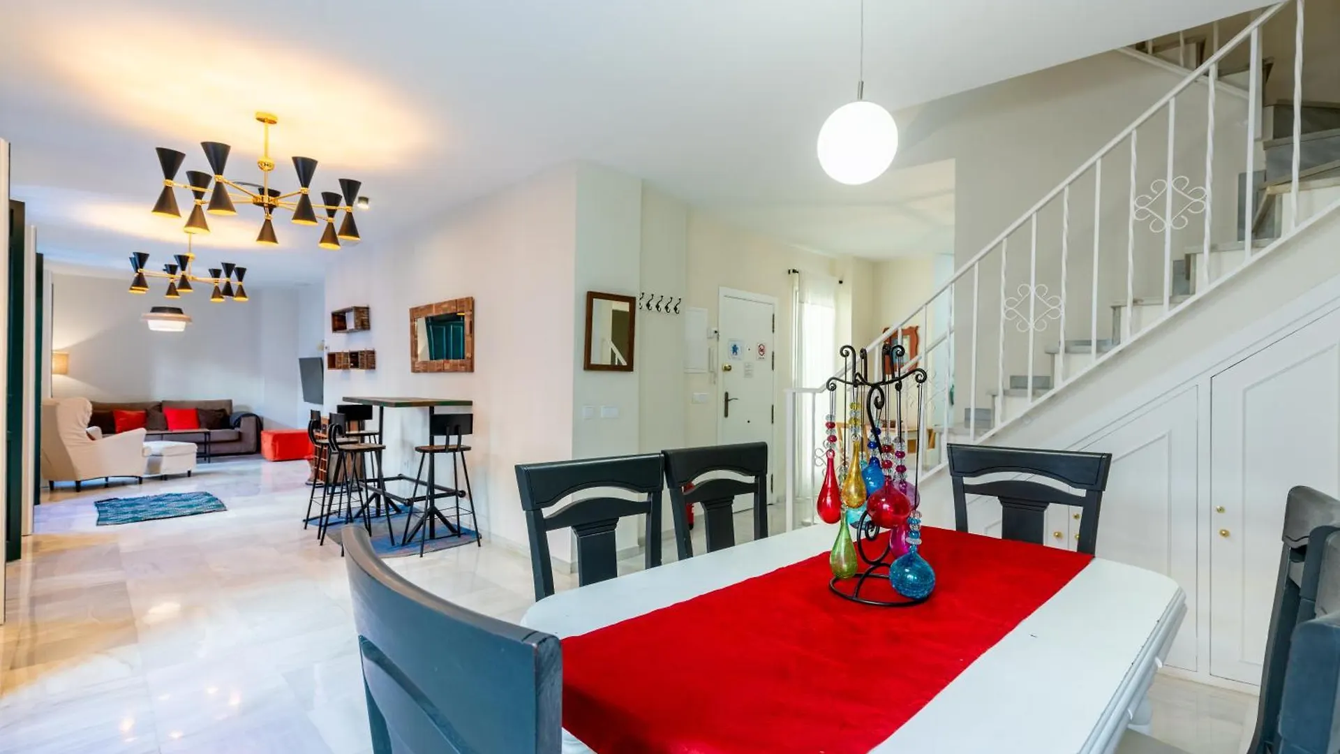 Holi-Rent Penthouse Penuelas Seville 0*,