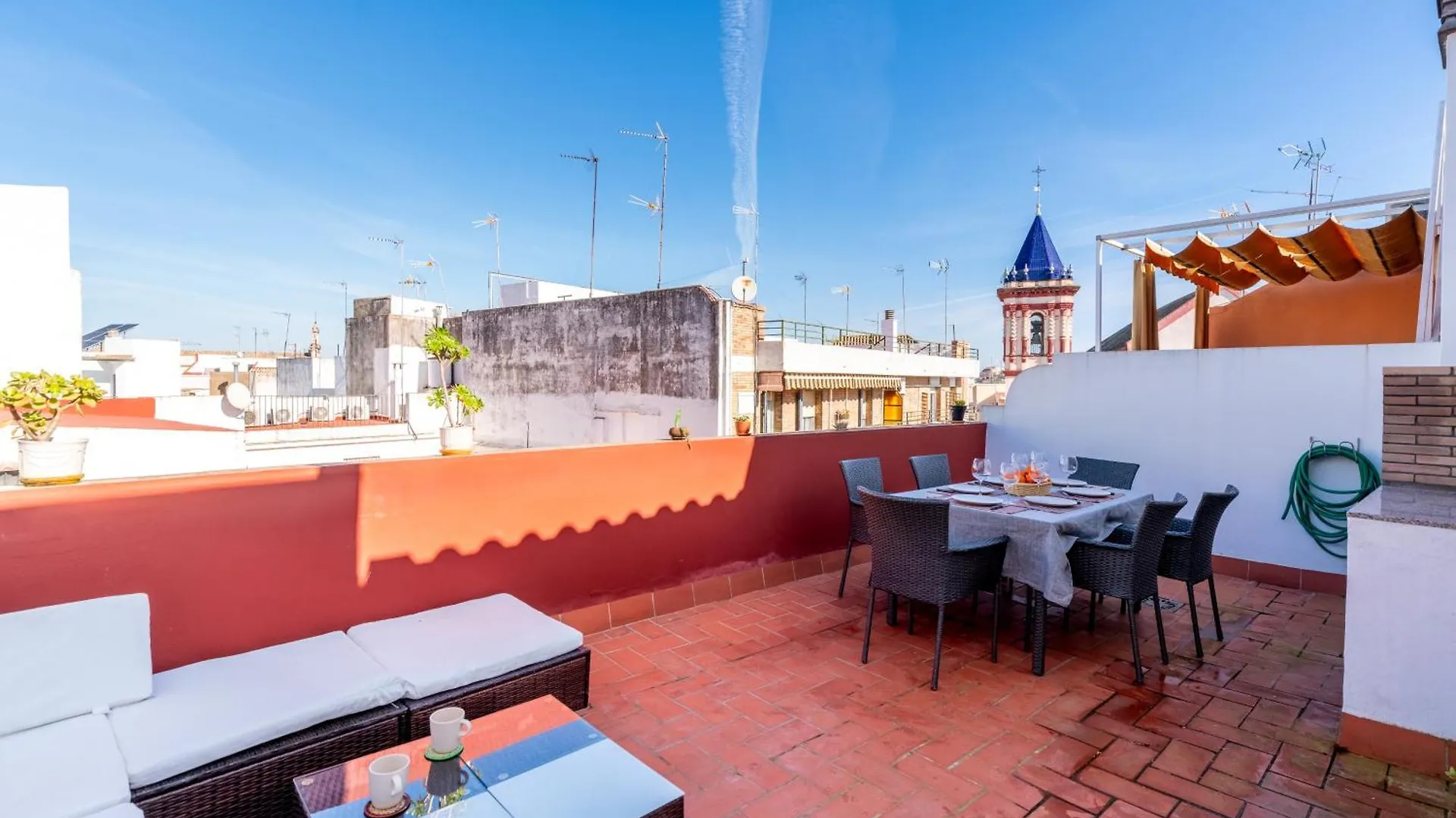 Holi-Rent Penthouse Penuelas Seville 0*,  Spain