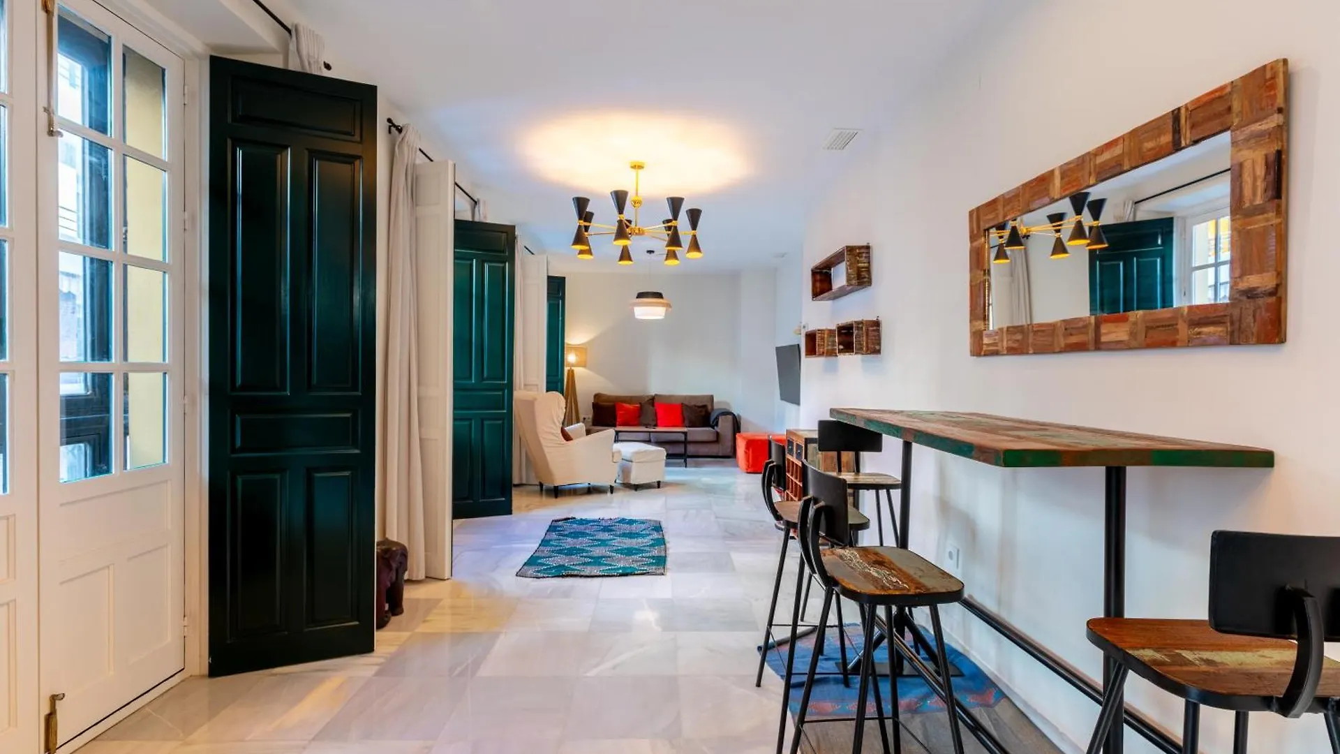 Holi-Rent Penthouse Penuelas Seville Apartment